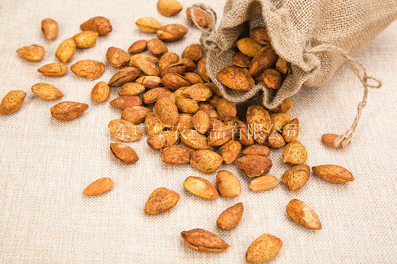 每天吃一点巴旦木