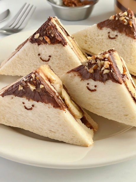 香蕉花生酱三明治