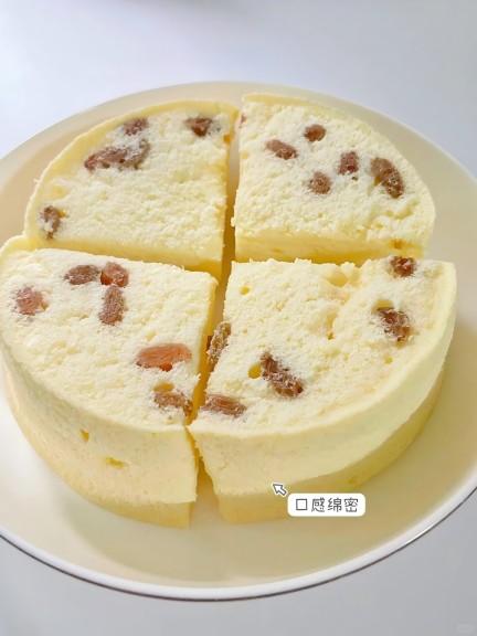 葡萄干蒸蛋糕